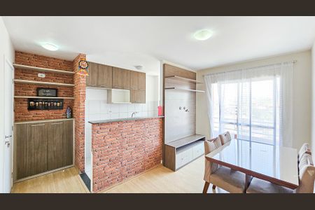 Sala de apartamento à venda com 2 quartos, 50m² em Quitaúna, Osasco