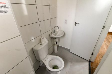 Banheiro de apartamento para alugar com 2 quartos, 41m² em Vila Plana, São Paulo