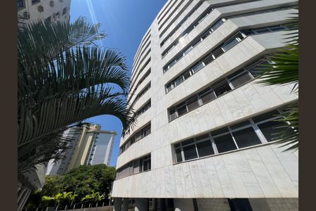 Apartamento para alugar com 270m², 4 quartos e 2 vagasFachada