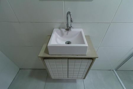 Banheiro de casa para alugar com 1 quarto, 32m² em Vila Dayse, São Bernardo do Campo