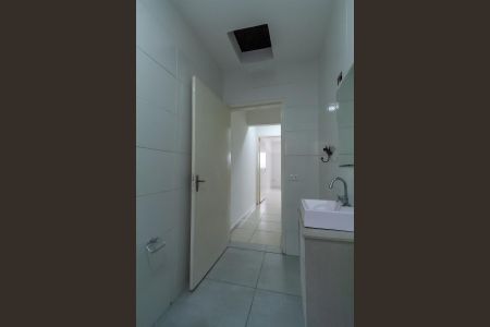 Banheiro de casa para alugar com 1 quarto, 32m² em Vila Dayse, São Bernardo do Campo