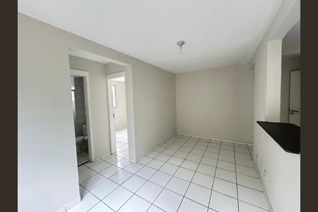 Sala de apartamento para alugar com 2 quartos, 49m² em Guadalupe, Rio de Janeiro