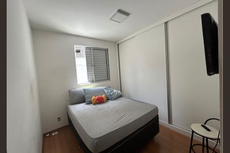 Quarto de apartamento à venda com 1 quarto, 41m² em Floresta, Belo Horizonte