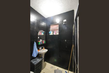 Casa à venda com 133m², 4 quartos e 2 vagas Casa à venda com 133m², 4 quartos e 2 vagasBanheiro da Suíte