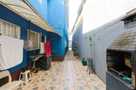 Casa à venda com 133m², 4 quartos e 2 vagas Casa à venda com 133m², 4 quartos e 2 vagasÁrea externa