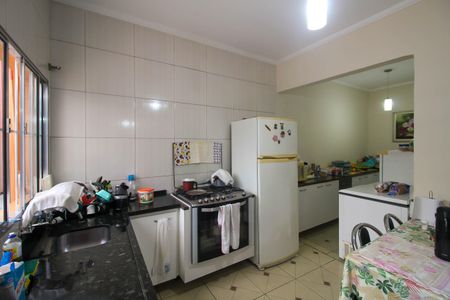 Casa à venda com 133m², 4 quartos e 2 vagas Casa à venda com 133m², 4 quartos e 2 vagasCozinha