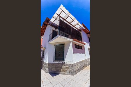 Casa à venda com 170m², 2 quartos e 5 vagasFachada