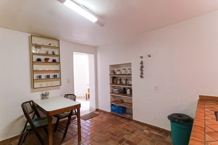 Casa à venda com 170m², 2 quartos e 5 vagasCozinha 2 