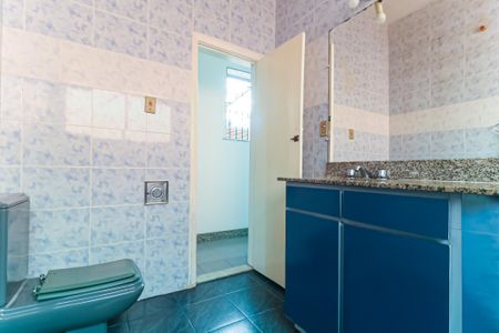 Casa à venda com 170m², 2 quartos e 5 vagasBanheiro