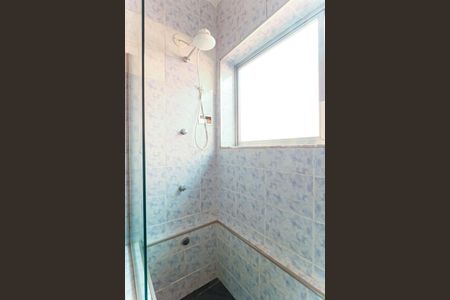 Casa à venda com 170m², 2 quartos e 5 vagasBanheiro