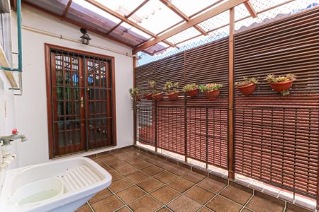 Casa à venda com 170m², 2 quartos e 5 vagasÁrea de Serviço