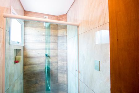 Apartamento à venda com 72m², 2 quartos e 2 vagasBanheiro do quarto 1