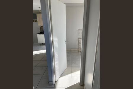Quarto de apartamento à venda com 2 quartos, 44m² em Fátima, Canoas