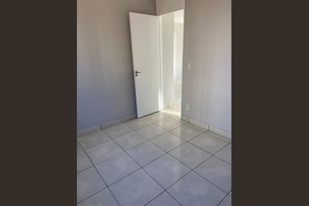 Quarto de apartamento à venda com 2 quartos, 44m² em Fátima, Canoas