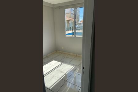 Quarto de apartamento à venda com 2 quartos, 44m² em Fátima, Canoas