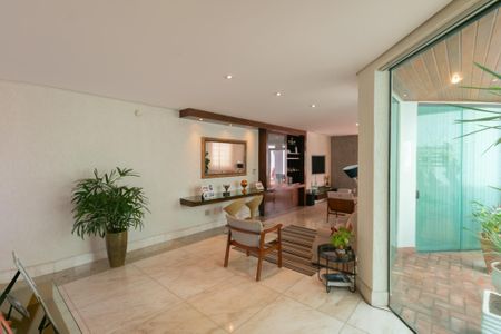 Casa à venda com 393m², 4 quartos e 3 vagas