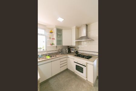 Casa à venda com 393m², 4 quartos e 3 vagas