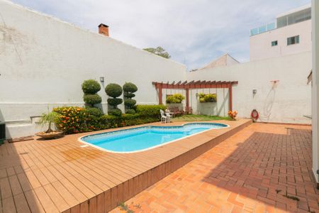 Casa à venda com 393m², 4 quartos e 3 vagas