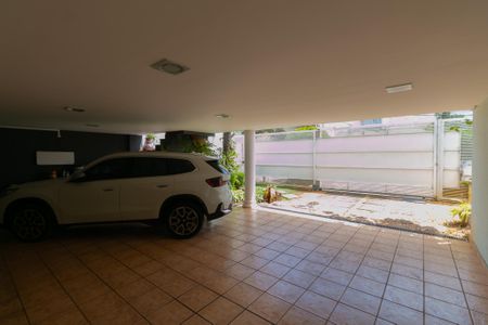 Casa à venda com 393m², 4 quartos e 3 vagas