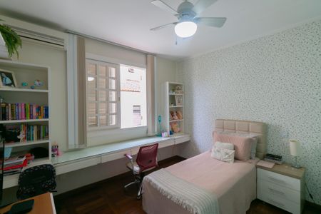 Casa à venda com 393m², 4 quartos e 3 vagas