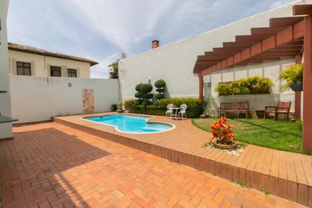 Casa à venda com 393m², 4 quartos e 3 vagas