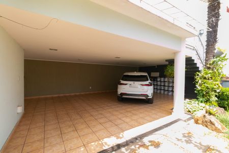 Casa à venda com 393m², 4 quartos e 3 vagas