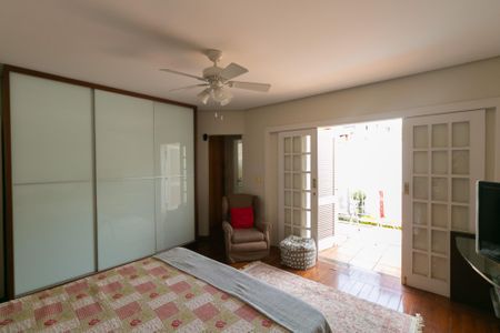 Casa à venda com 393m², 4 quartos e 3 vagas