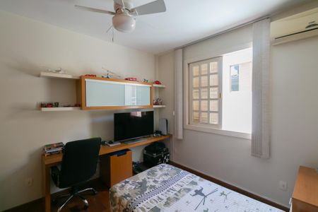 Casa à venda com 393m², 4 quartos e 3 vagas