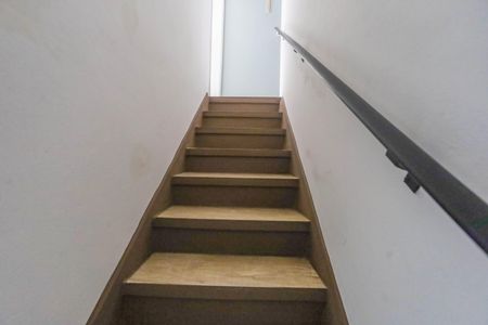 Escada  de casa à venda com 2 quartos, 125m² em Centro, Diadema