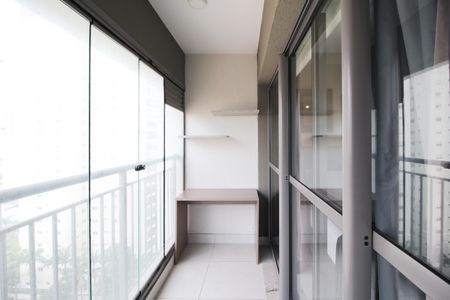 Varanda de apartamento à venda com 2 quartos, 26m² em Indianópolis, São Paulo