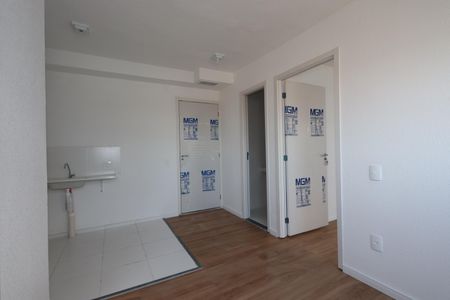 Sala de apartamento para alugar com 2 quartos, 40m² em Quinta da Paineira, São Paulo