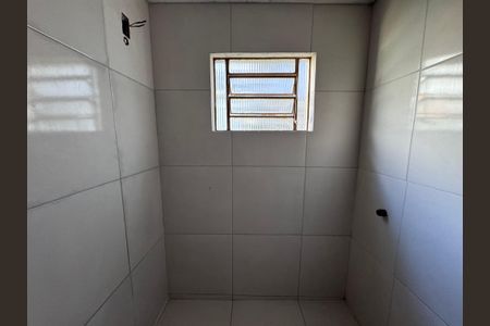 Casa para alugar com 90m², 2 quartos e 1 vaga Casa para alugar com 90m², 2 quartos e 1 vagaBanheiro Social