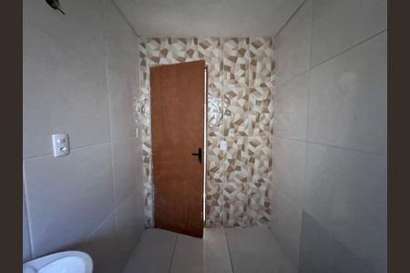 Casa para alugar com 90m², 2 quartos e 1 vaga Casa para alugar com 90m², 2 quartos e 1 vagaBanheiro Social