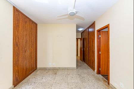 Apartamento à venda com 140m², 3 quartos e 3 vagasSuíte