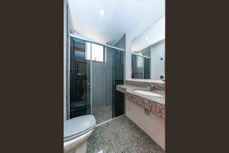 Apartamento à venda com 140m², 3 quartos e 3 vagasBanheiro Social