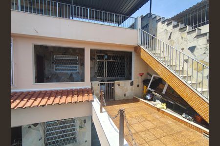Casa de condomínio à venda com 345m², 4 quartos e 2 vagasVaranda