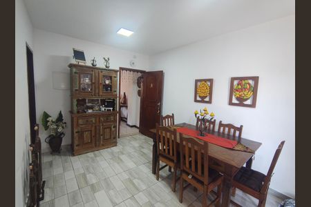 Casa de condomínio à venda com 345m², 4 quartos e 2 vagasSala de Jantar