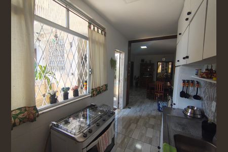 Cozinha de casa de condomínio à venda com 4 quartos, 345m² em Tanque, Rio de Janeiro