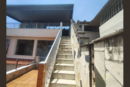 Casa de condomínio à venda com 345m², 4 quartos e 2 vagasEscada Terraço