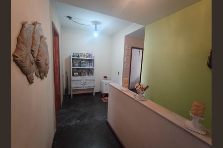 Casa de condomínio à venda com 345m², 4 quartos e 2 vagasHall / Circulação