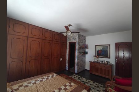 Casa de condomínio à venda com 345m², 4 quartos e 2 vagasQuarto 3 - Suite