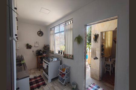 Casa de condomínio à venda com 345m², 4 quartos e 2 vagasCozinha