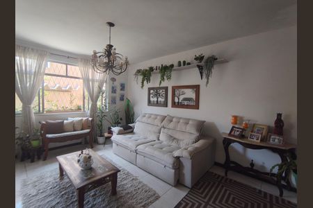 Casa de condomínio à venda com 345m², 4 quartos e 2 vagasSala de TV