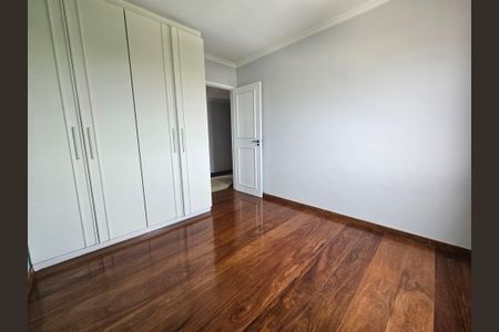 Apartamento à venda com 100m², 2 quartos e 2 vagasQuarto