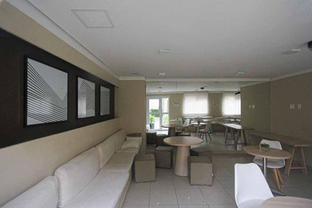 Apartamento para alugar com 32m², 2 quartos e sem vagaÁrea comum - Salão de festas