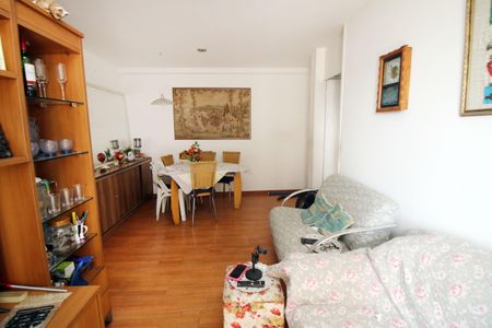 Apartamento à venda com 70m², 3 quartos e 1 vagaSala