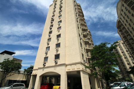 Apartamento à venda com 70m², 3 quartos e 1 vagaFachada do bloco