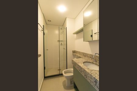 Banheiro Social de apartamento para alugar com 1 quarto, 27m² em Centro, Curitiba