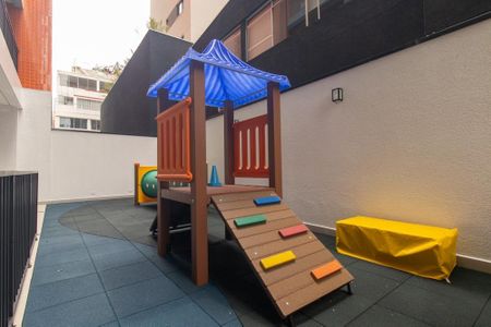 Apartamento para alugar com 27m², 1 quarto e sem vaga Apartamento para alugar com 27m², 1 quarto e sem vagaÁrea comum - Playground