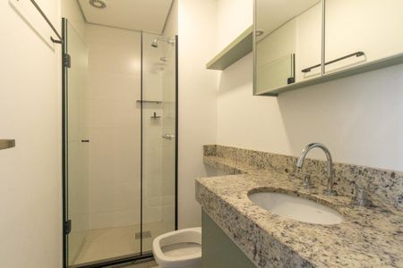 Banheiro Social de apartamento para alugar com 1 quarto, 27m² em Centro, Curitiba